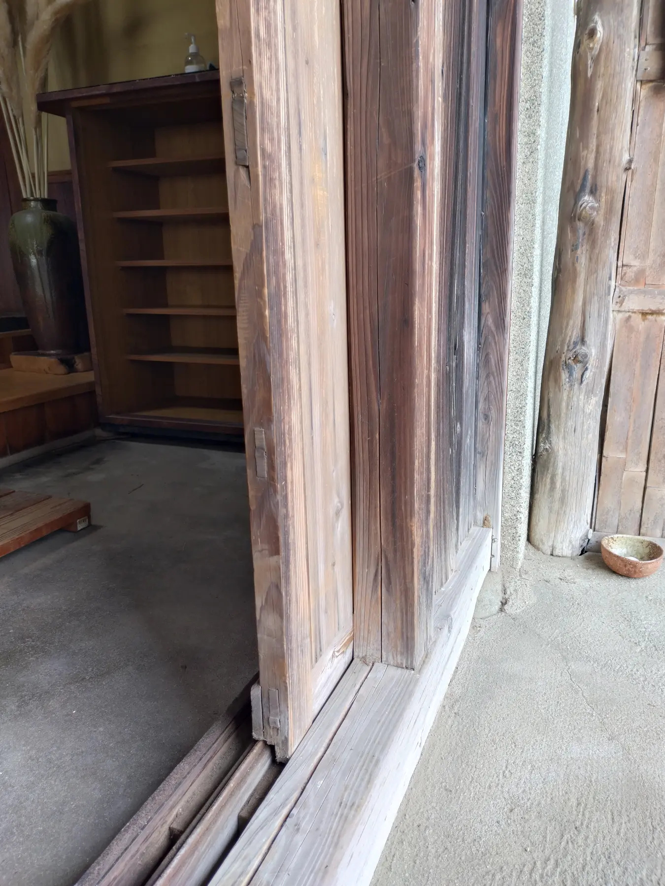 古い建具の細部